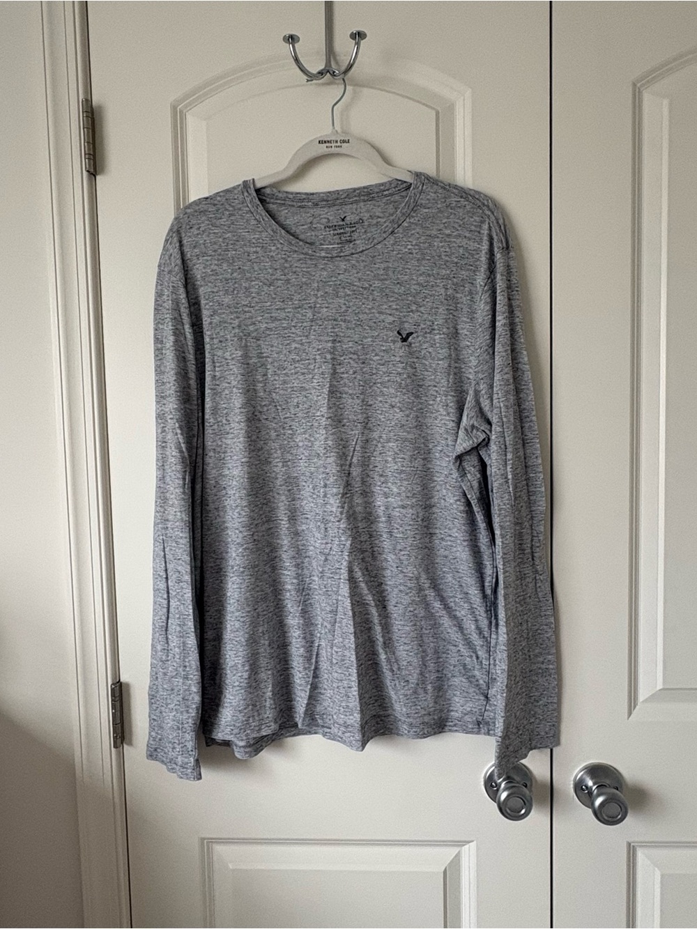 American Eagle shirt